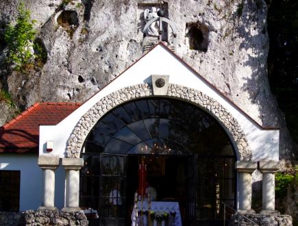 Sanktuarium Matki Bożej Skałkowej 